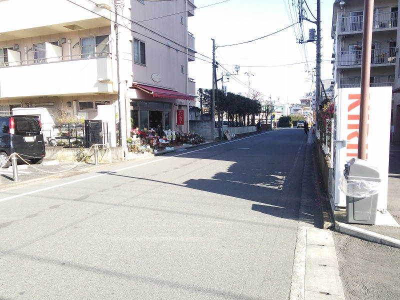 建物前面道路
